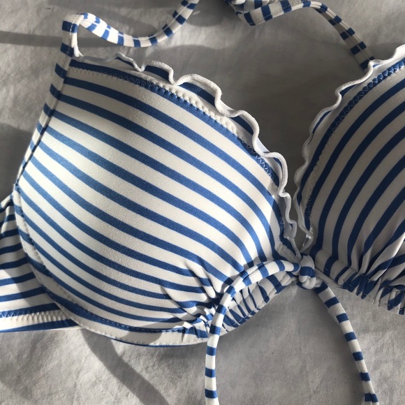 Striped push-up swimsuit top - Picture 2 of 5